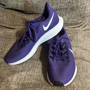 Nike Women’s 8 Purple 💜💜